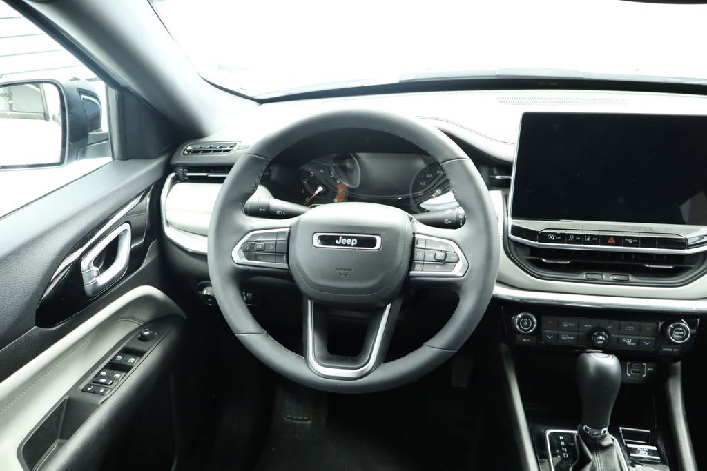 Used 2024 Jeep Compass Limited AWD/4WD image 27