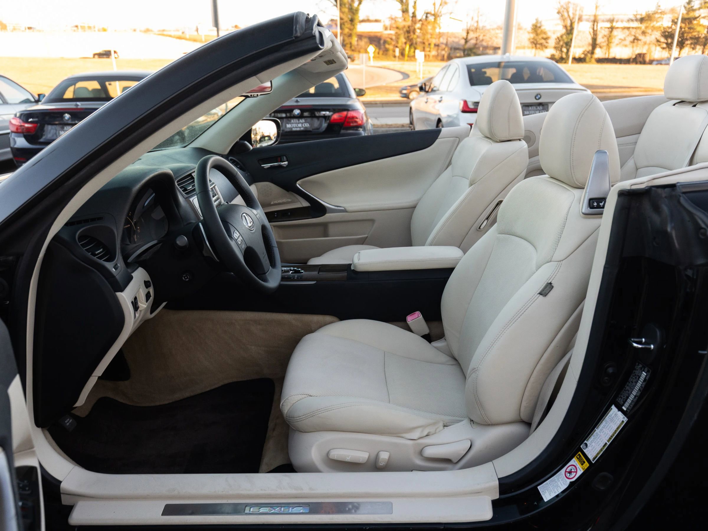 Used 2010 Lexus IS 250C image 16