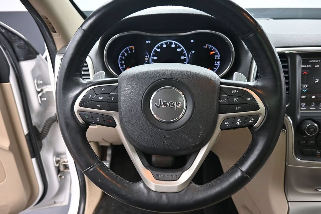 Used 2014 Jeep Grand Cherokee Limited w/ Luxury Group II AWD/4WD image 22