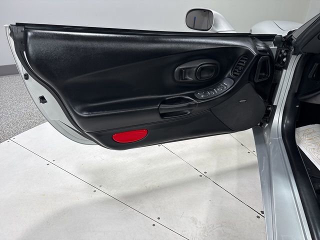 Used 1998 Chevrolet Corvette Convertible w/ Performance Handling Pkg image 8