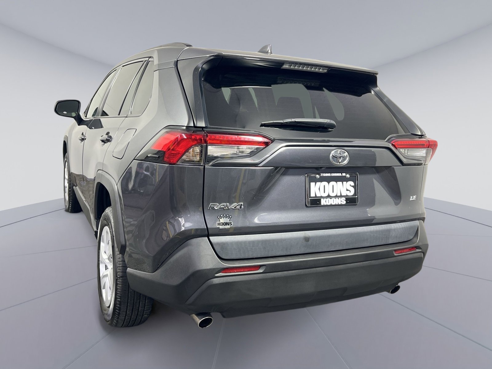 Used 2020 Toyota RAV4 LE w/ Carpet Mat Package image 4