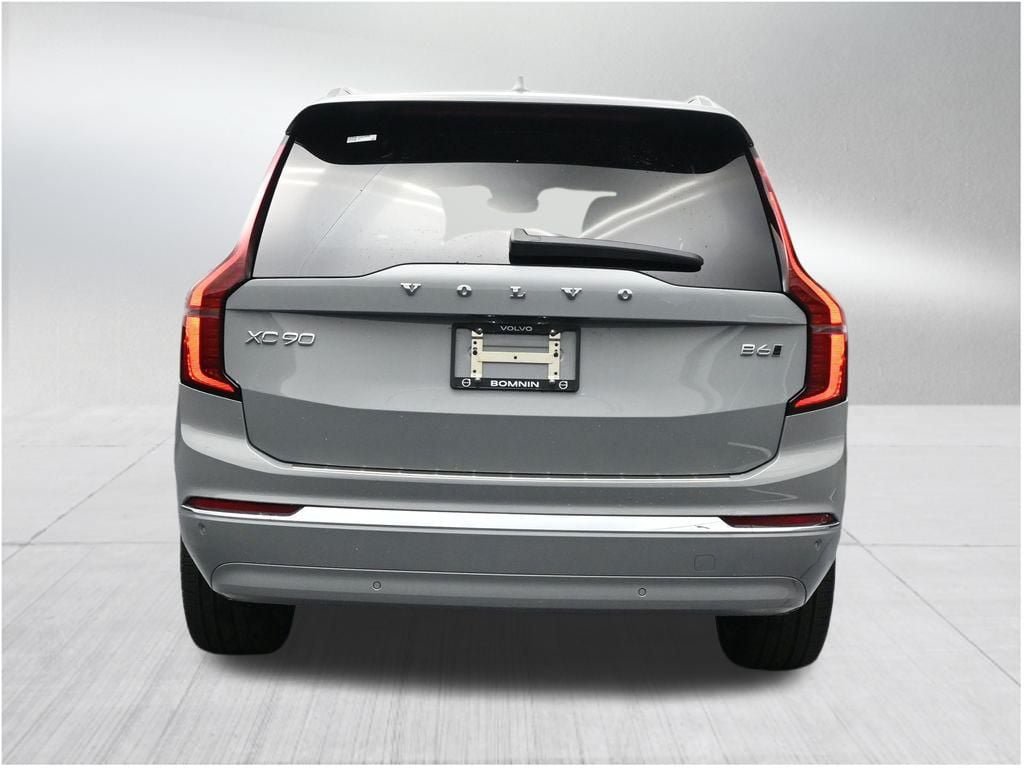 New 2026 Volvo XC90 B6 Plus w/ Protection Package Premier AWD/4WD image 4