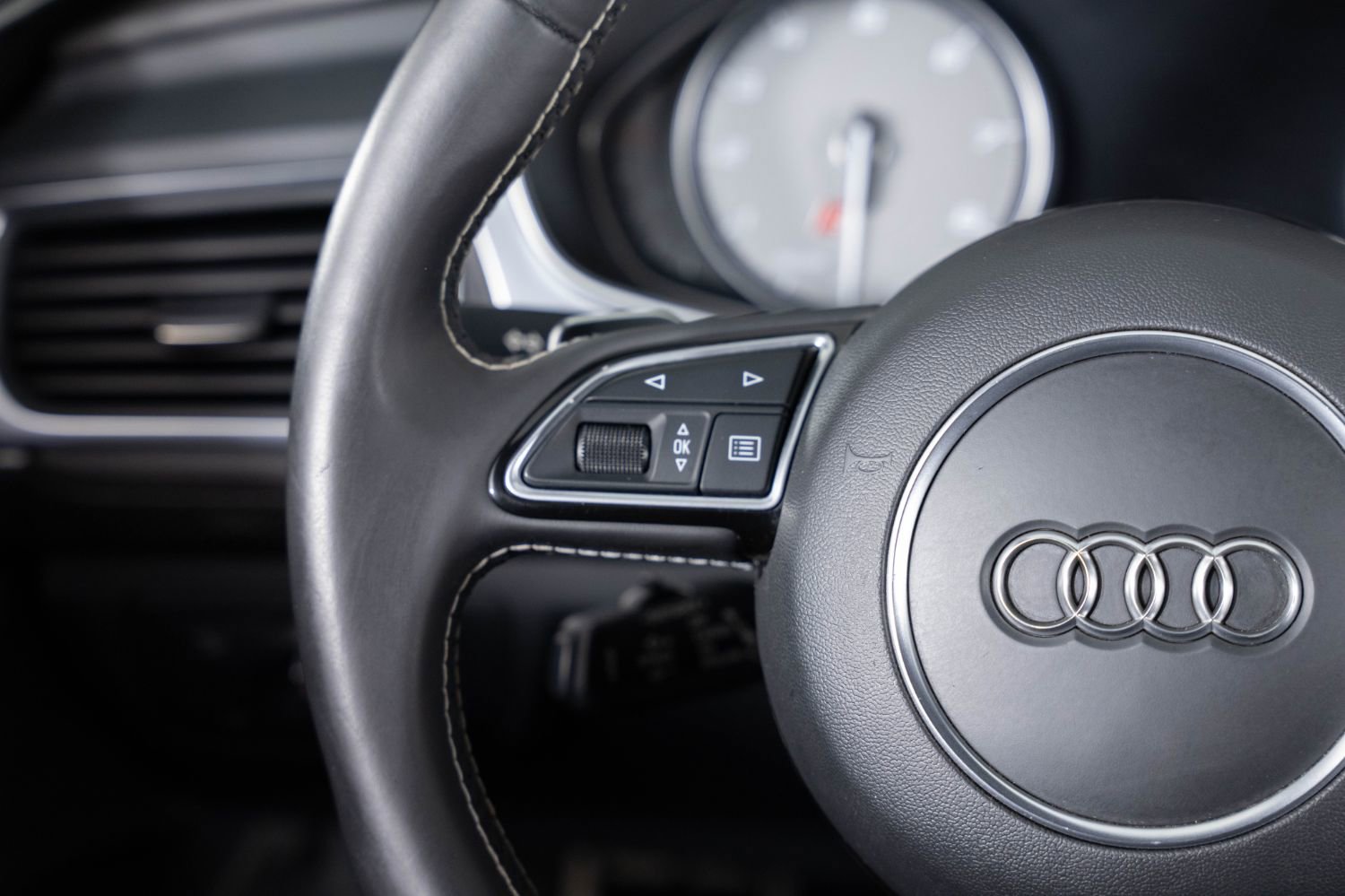 Used 2017 Audi S7 Premium Plus w/ Driver Assistance Package image 32