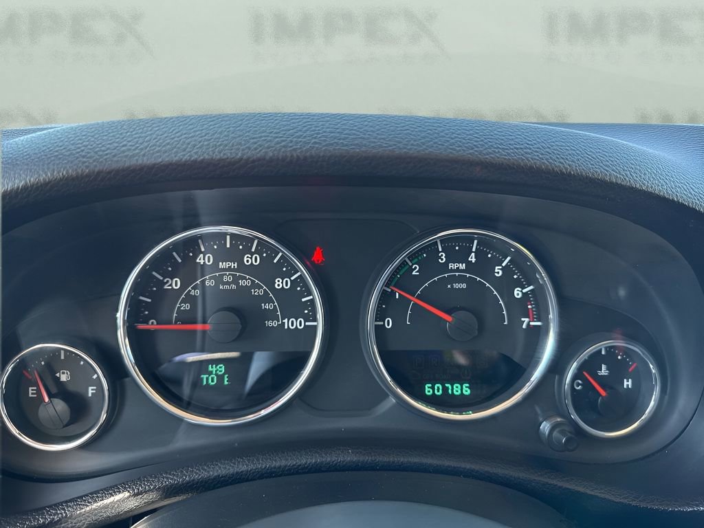 Used 2012 Jeep Wrangler Unlimited Rubicon w/ Connectivity Group AWD/4WD image 18