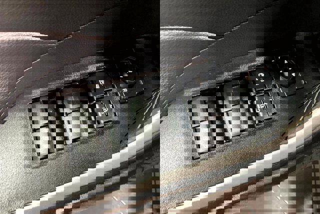 Certified 2025 Toyota RAV4 LE AWD/4WD image 38