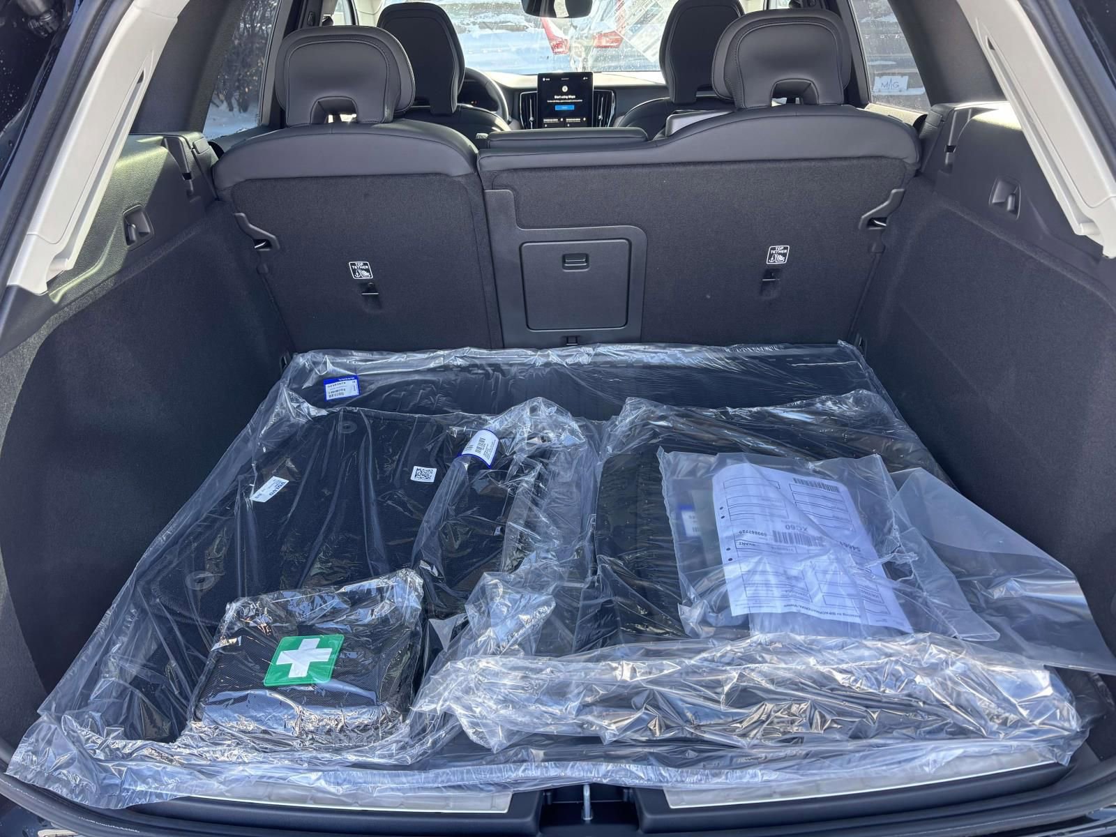 New 2026 Volvo XC60 B5 Plus w/ Protection Package Premier image 9