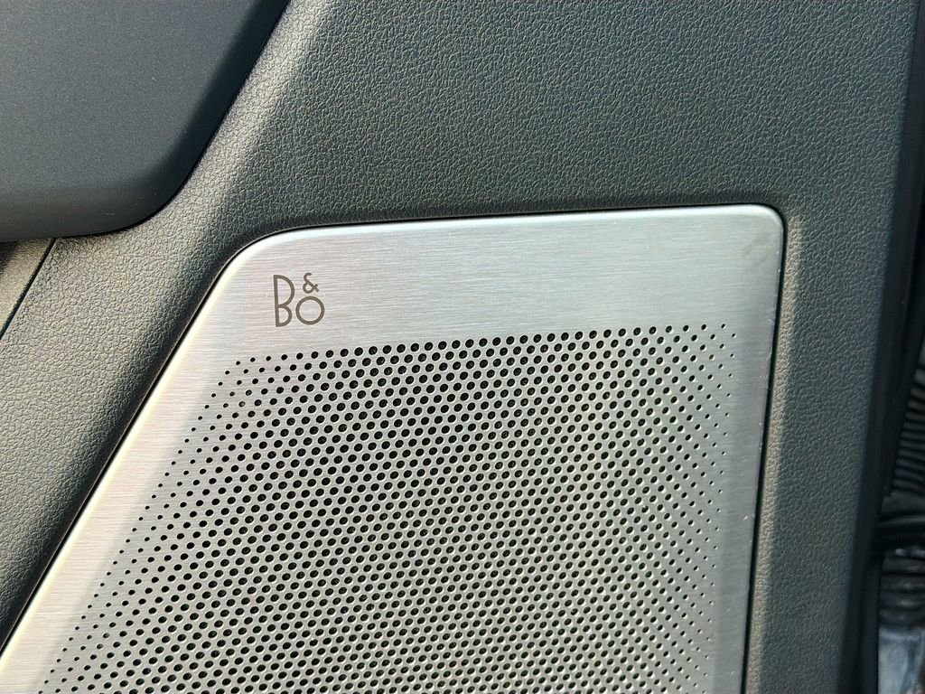 Used 2021 Ford F150 Lariat w/ Equipment Group 502A High image 19