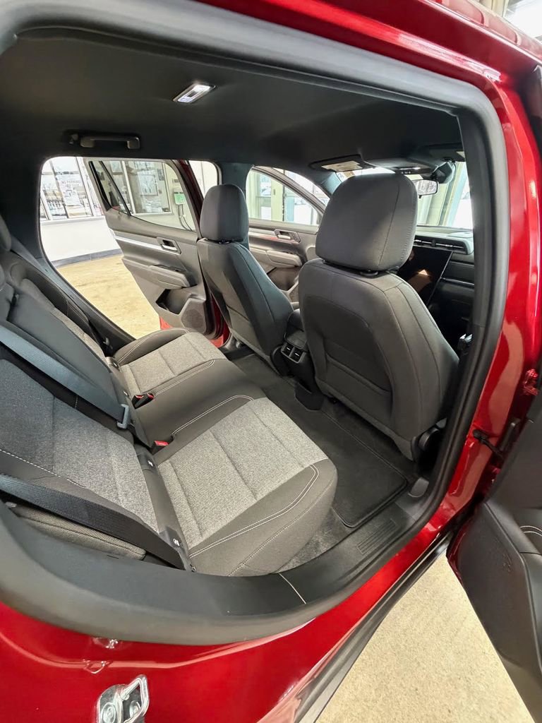 Used 2026 GMC Terrain Elevation image 18