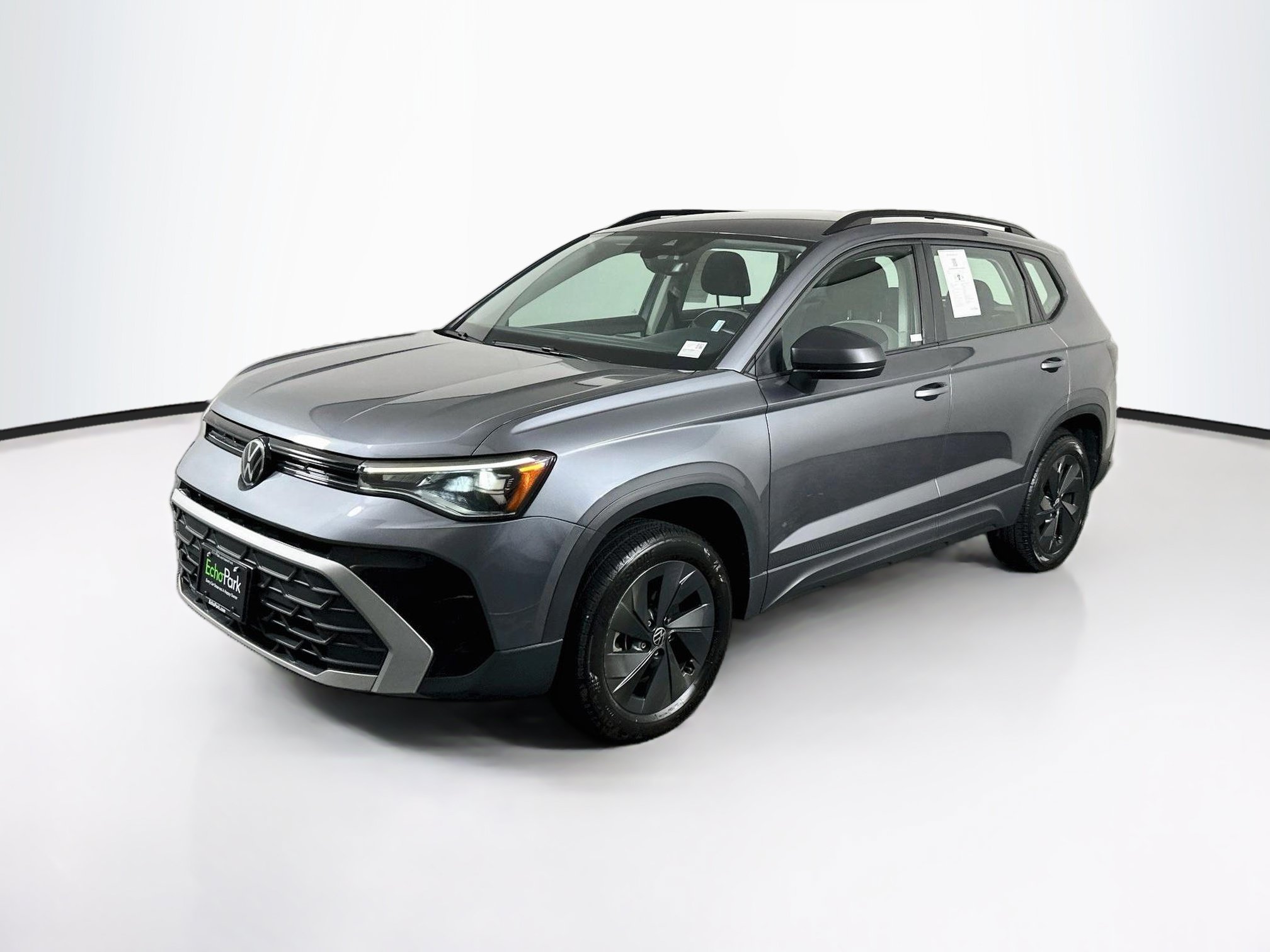 Used 2025 Volkswagen Taos S FWD image 3