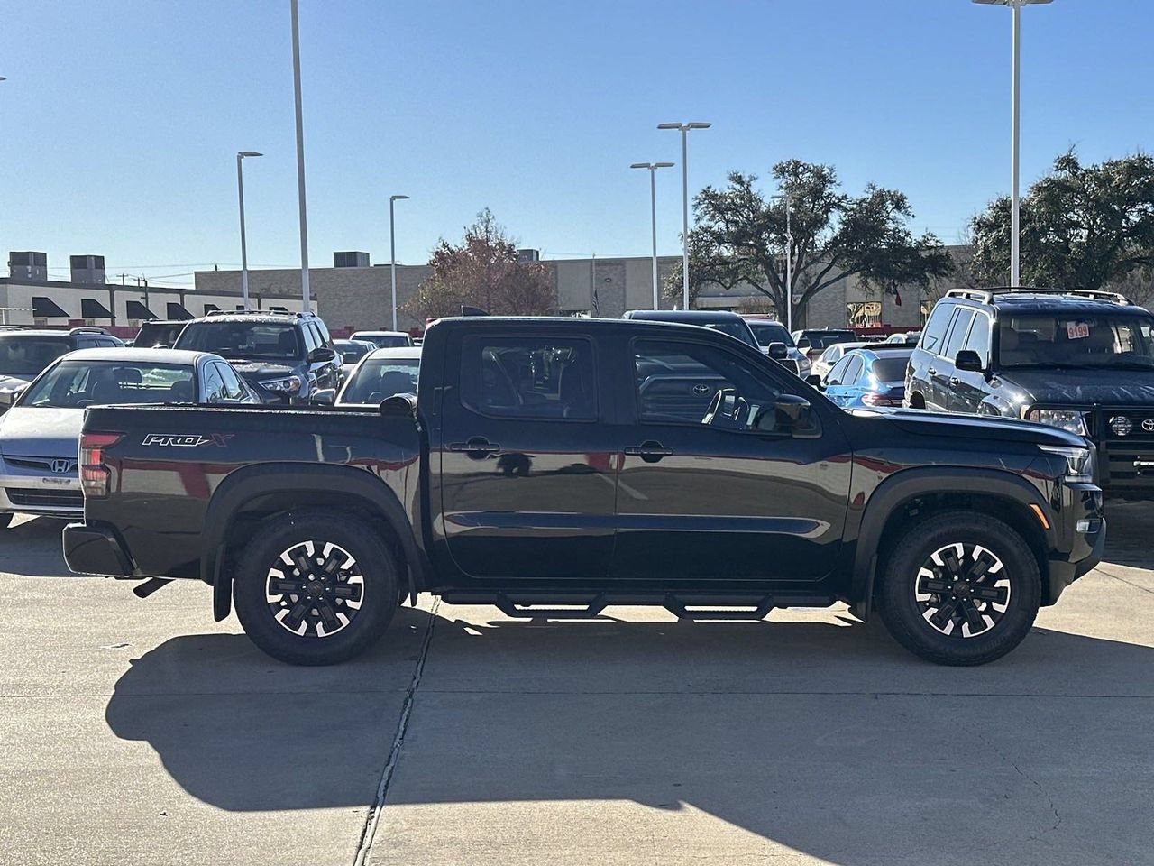 Used 2023 Nissan Frontier Pro-X w/ Technology Package RWD image 3