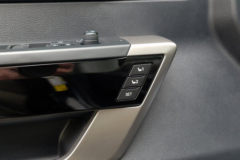 Used 2023 Toyota Tundra Limited image 19