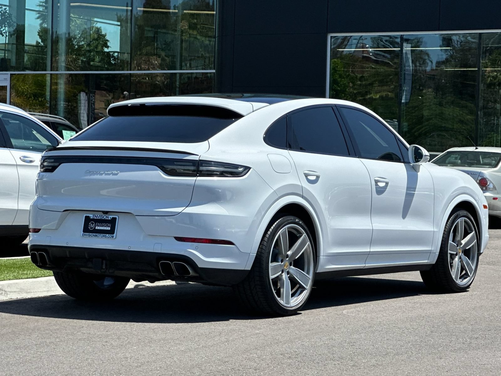 Used 2020 Porsche Cayenne Turbo AWD/4WD image 3