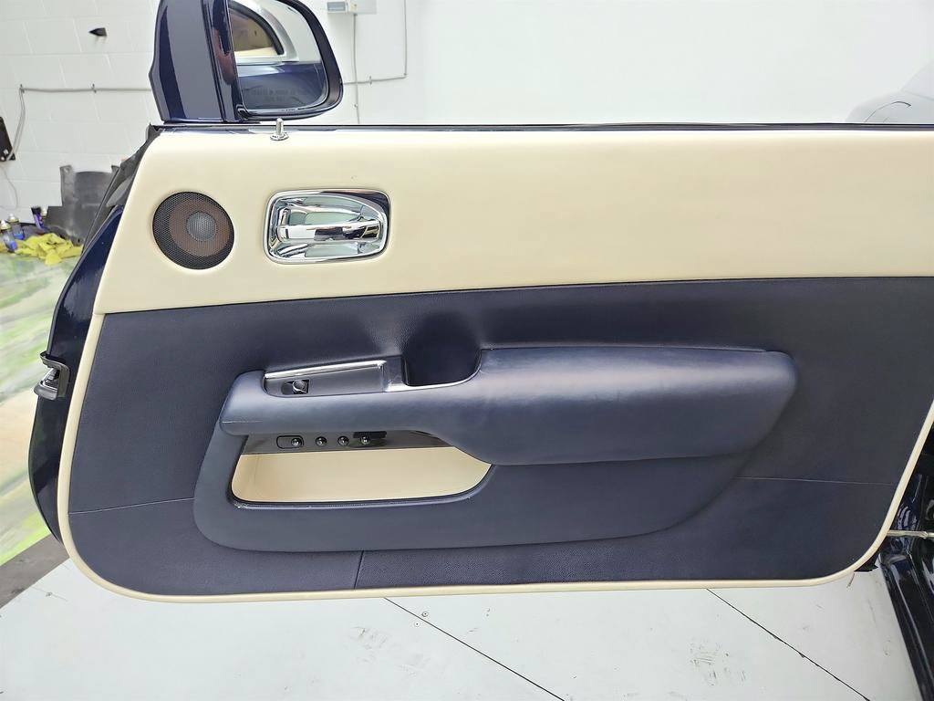 Used 2014 Rolls-Royce Wraith RWD image 27