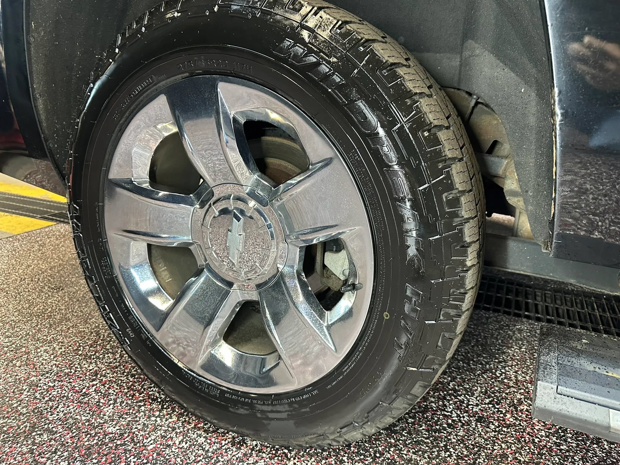 Used 2016 Chevrolet Suburban LTZ AWD/4WD image 37