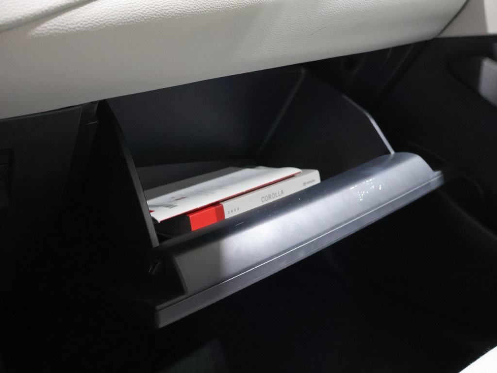 Used 2022 Toyota Corolla LE w/ Carpet Mat Package (TMS) FWD image 28