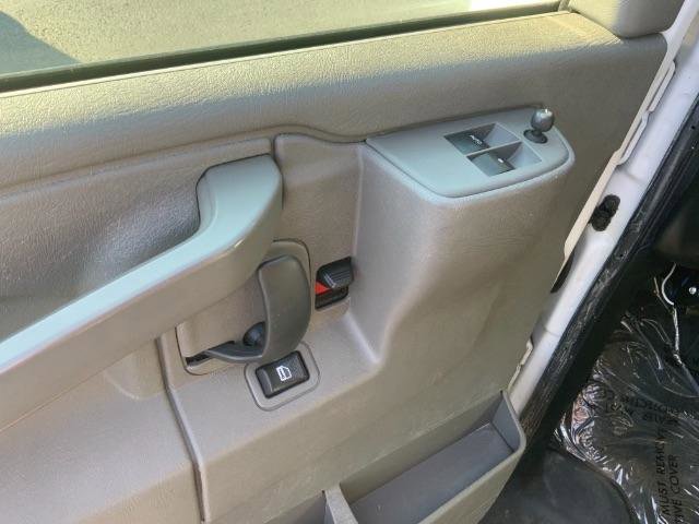 Used 2018 Chevrolet Express 3500 LT w/ LT Preferred Equipment Group RWD image 21