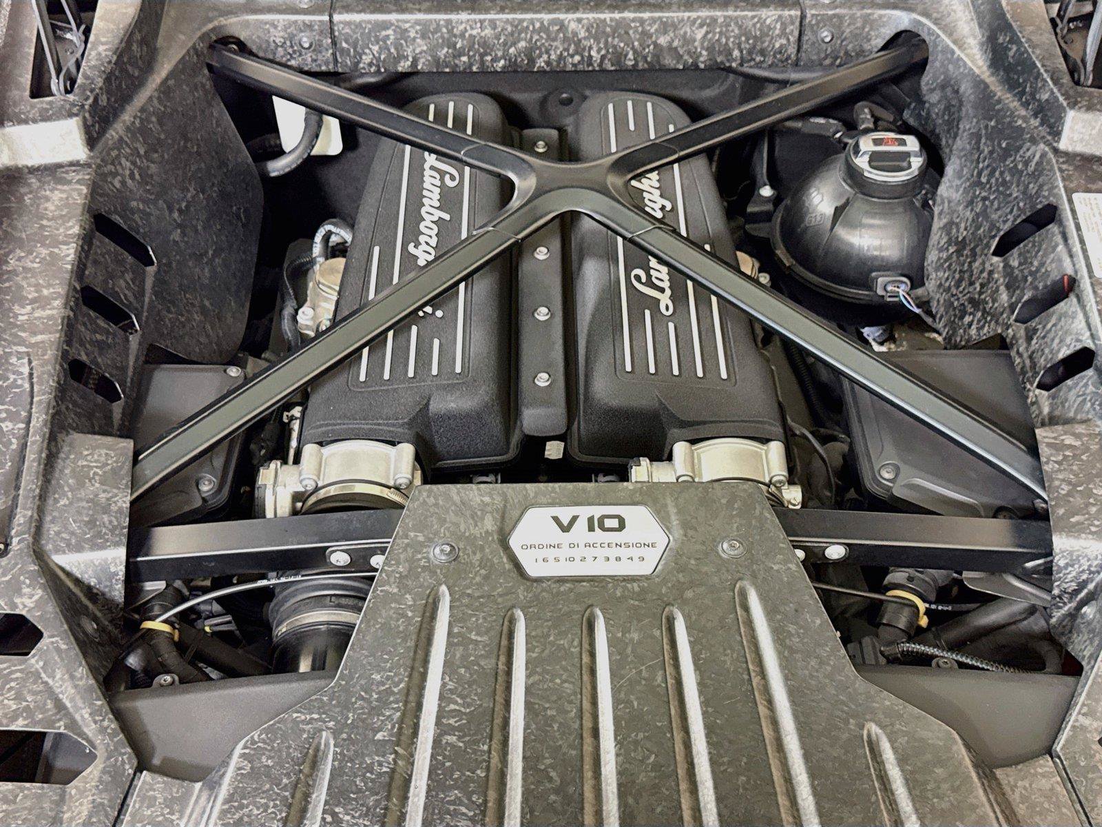 Used 2016 Lamborghini Huracan LP 580-2 RWD image 24