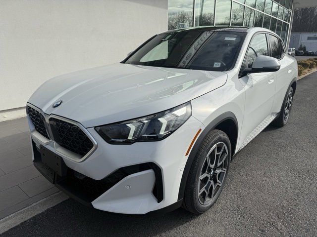 New 2025 BMW X2 xDrive28i w/ Technology Package image 2