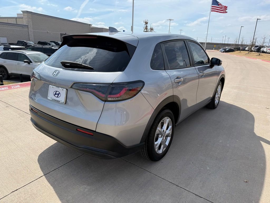 Used 2023 Honda HR-V LX image 5
