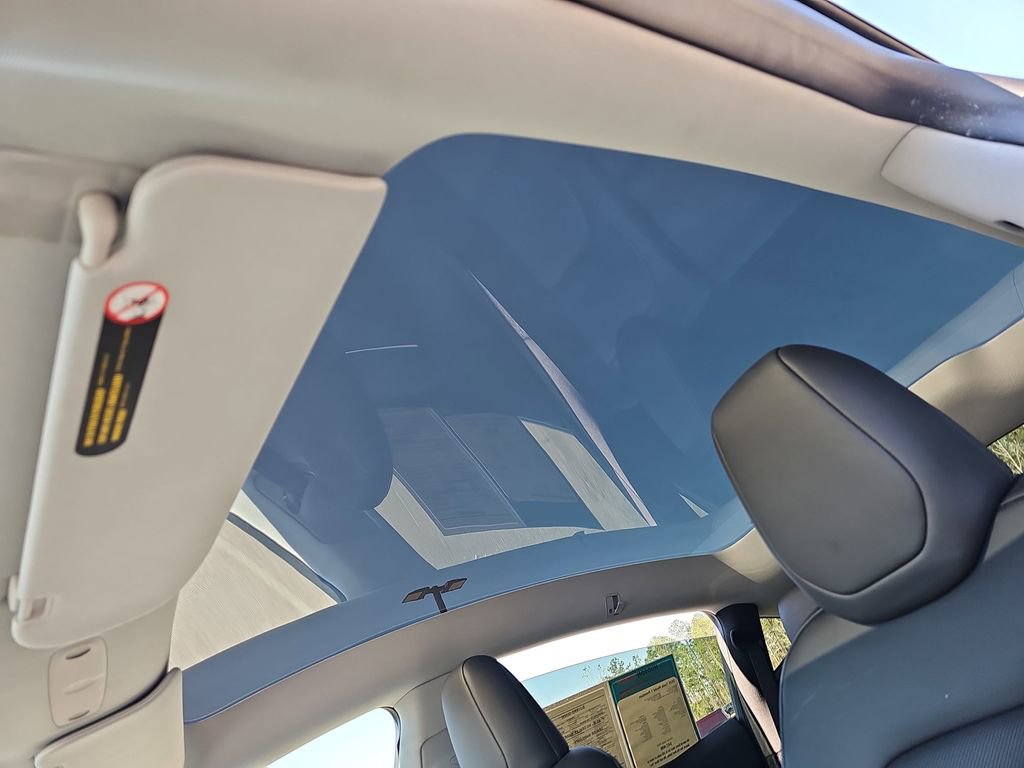 Used 2026 Tesla Model Y 2WD image 34