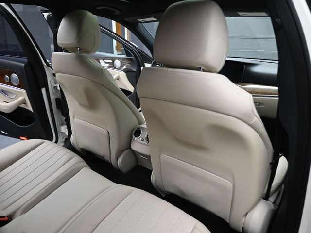 Used 2017 Mercedes-Benz E 300 4MATIC image 27