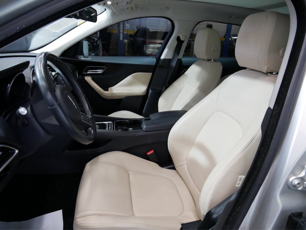 Used 2017 Jaguar F-PACE Premium AWD/4WD image 14