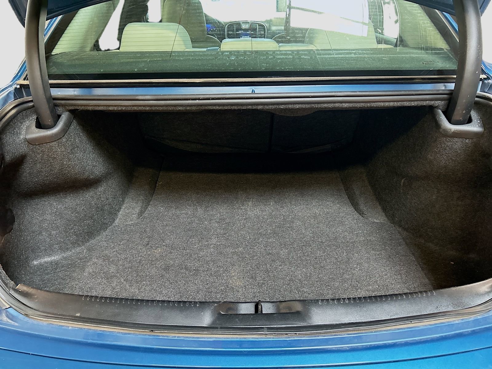 Used 2022 Chrysler 300 Touring L image 24