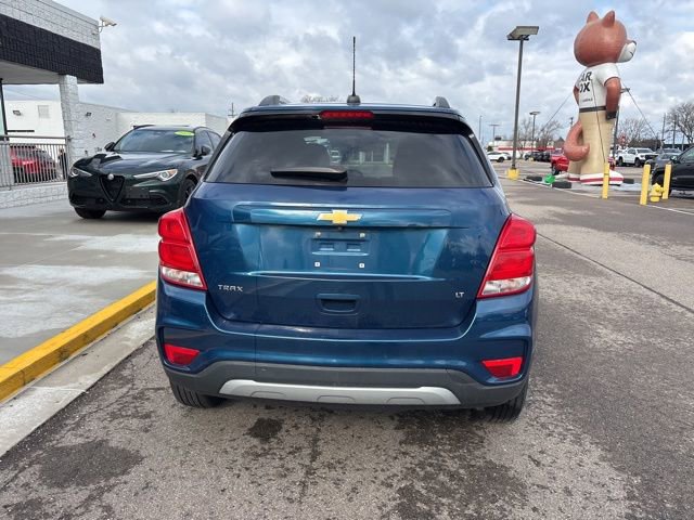 Used 2019 Chevrolet Trax LT w/ LT Convenience Package image 9