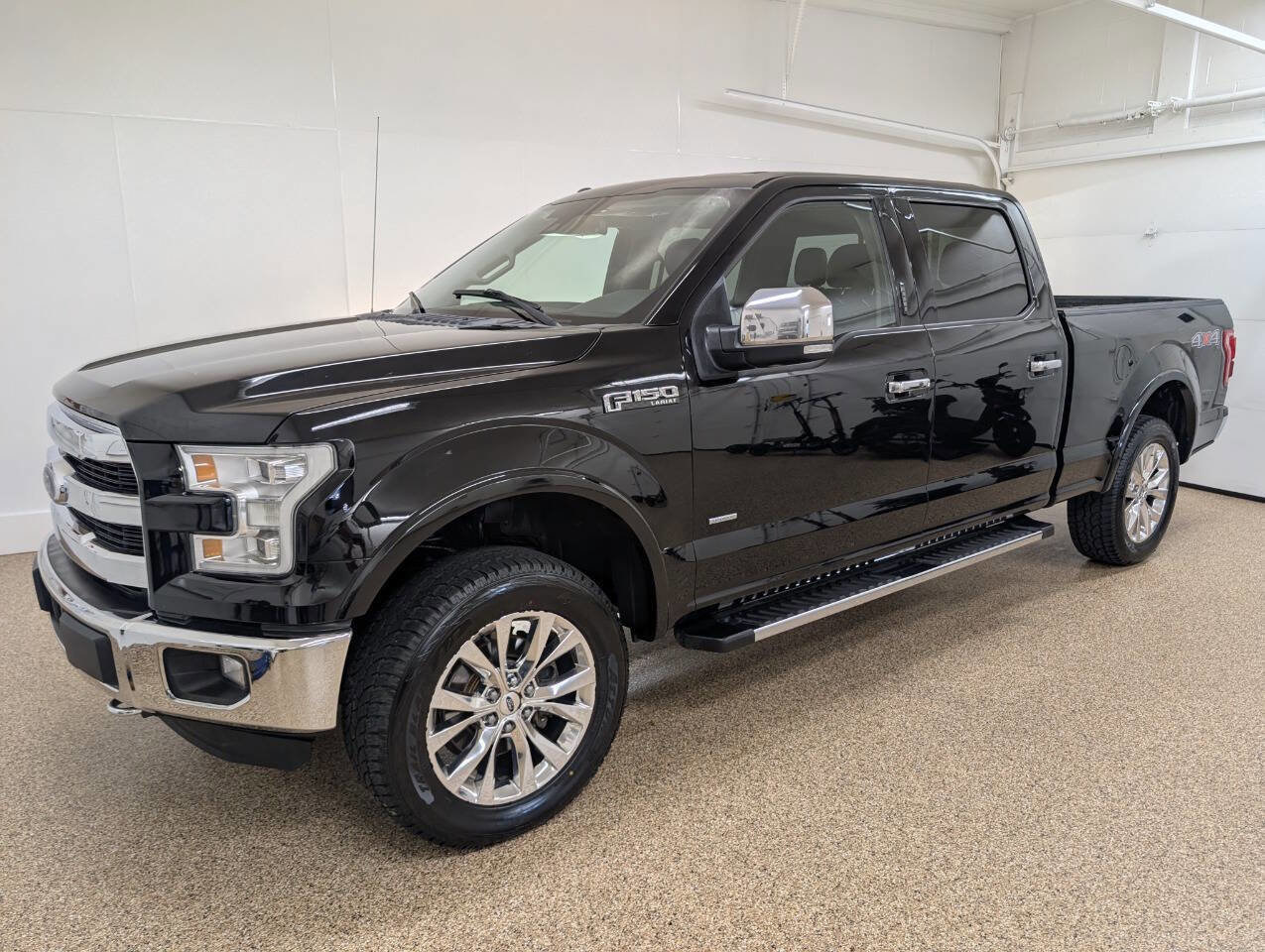 Used 2016 Ford F150 Lariat w/ Equipment Group 502A Luxury AWD/4WD image 1