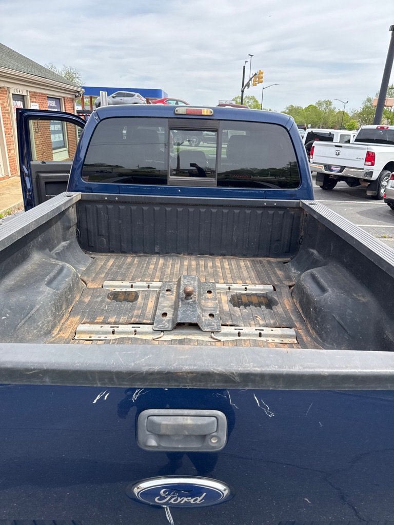 Used 2011 Ford F250 Lariat w/ Lariat Interior Pkg image 14