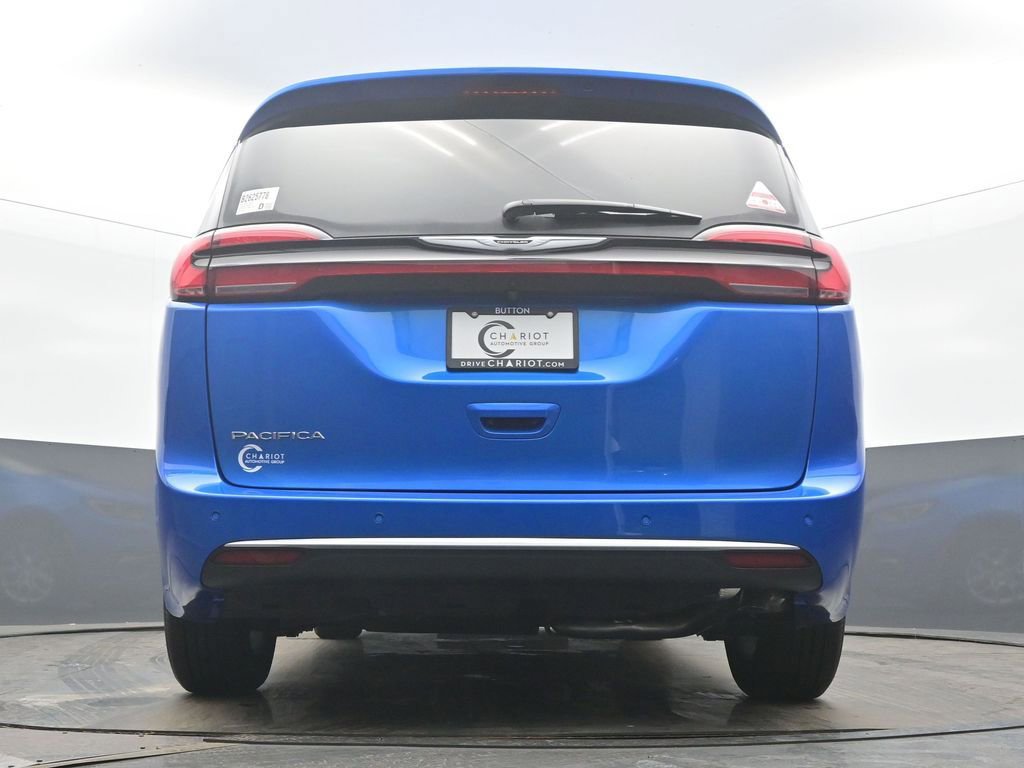 New 2026 Chrysler Pacifica Select image 50