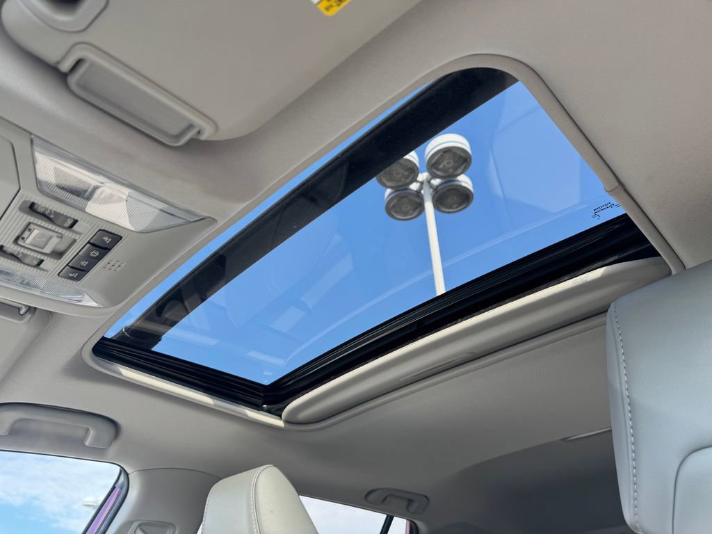 Used 2020 Toyota RAV4 Limited image 24