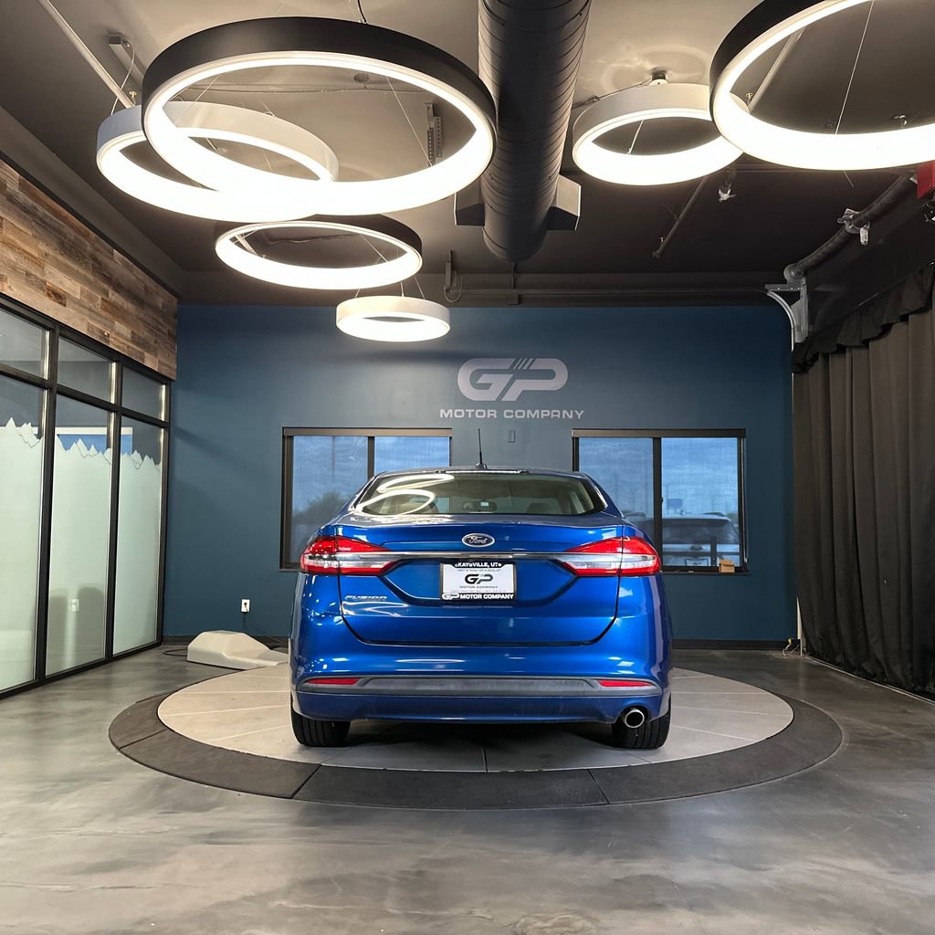 Used 2017 Ford Fusion S FWD image 4