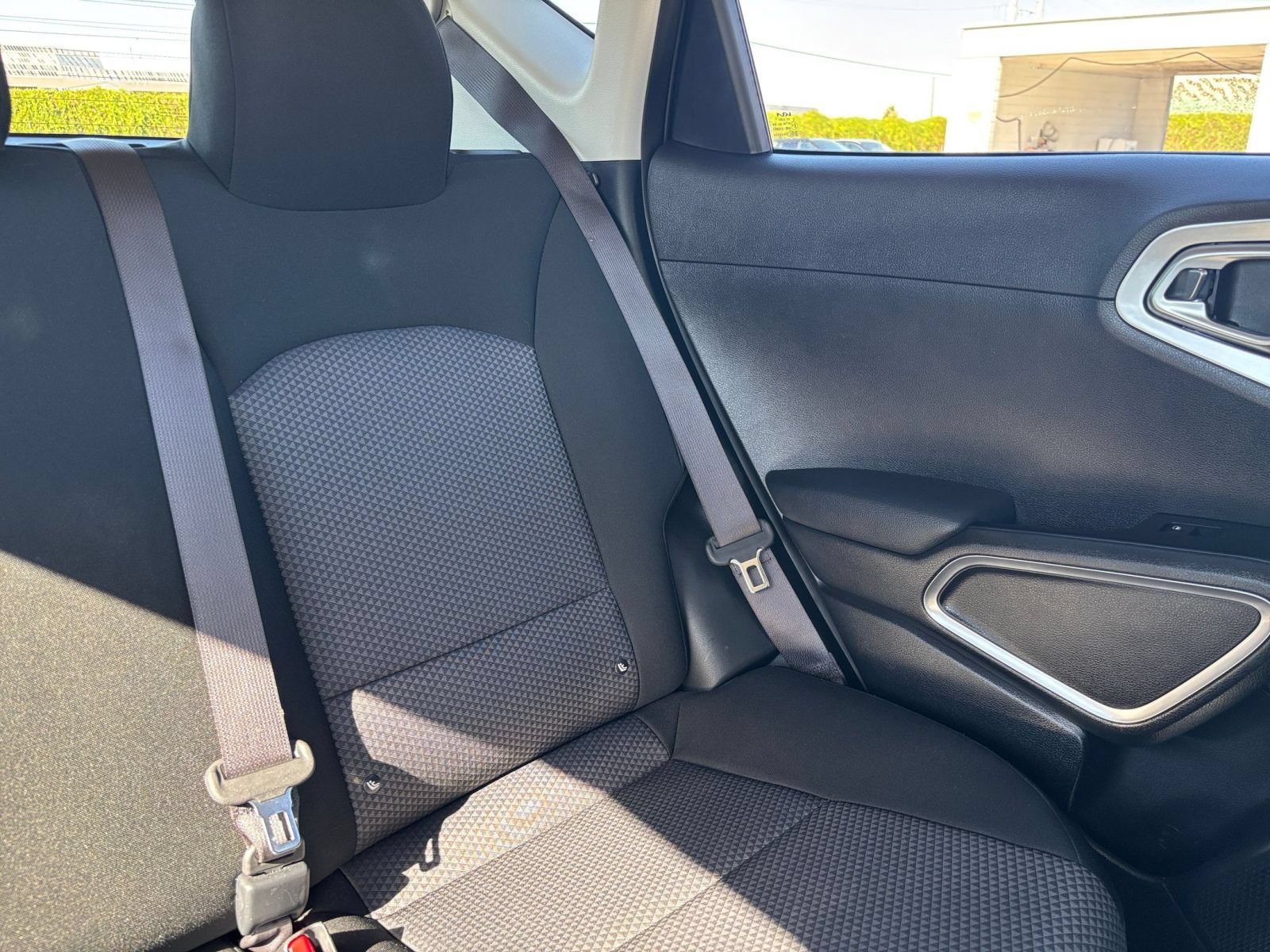 Used 2025 Kia Soul LX w/ LX Technology Package FWD image 34