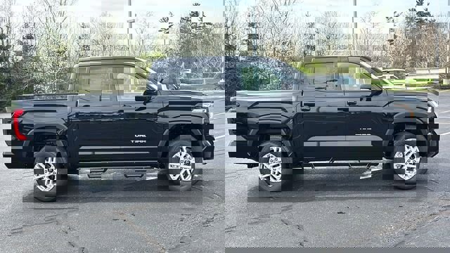 New 2026 Toyota Tundra SR5 w/ SR5 Premium Package AWD/4WD image 31