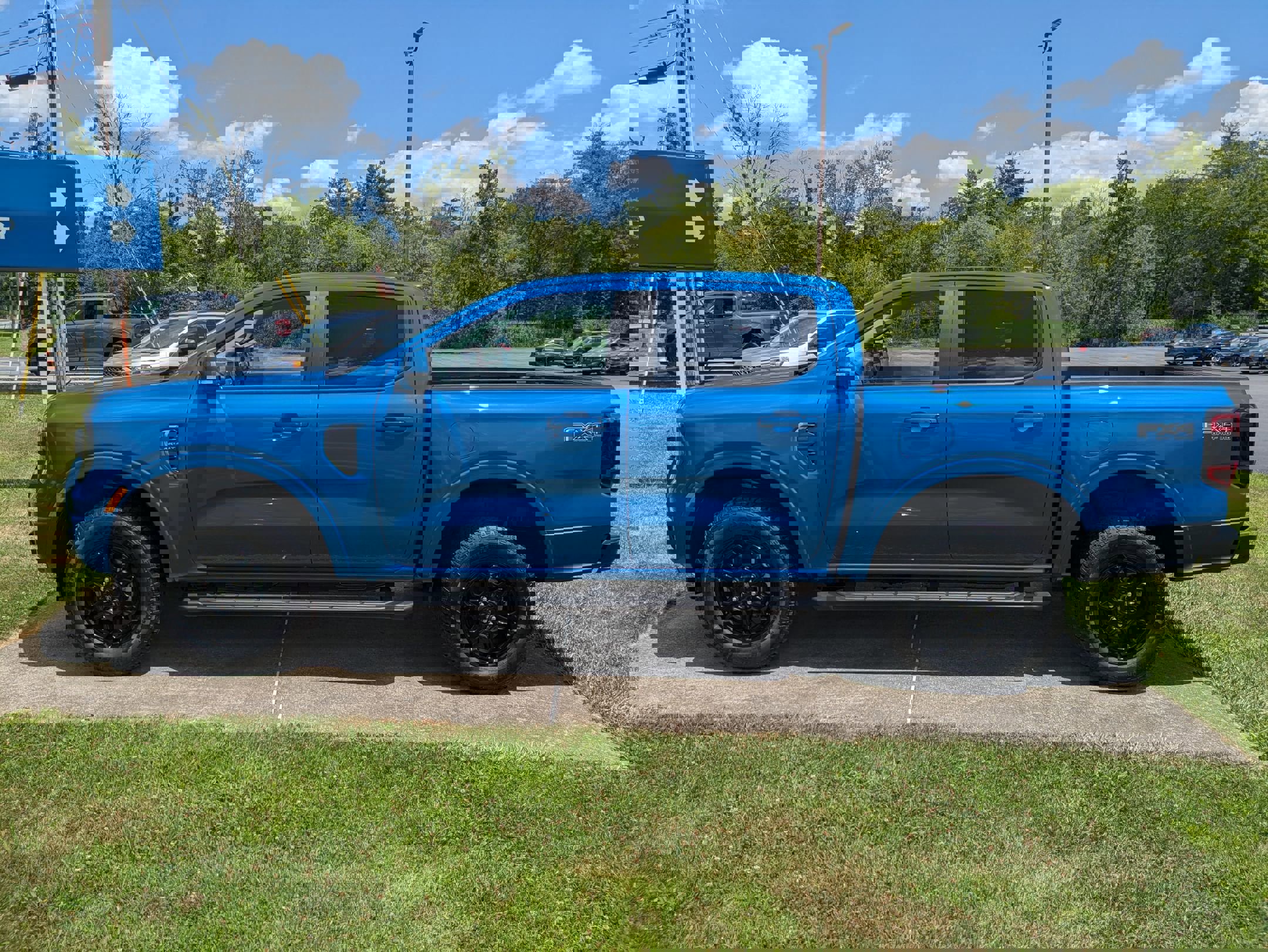 New 2025 Ford Ranger Lariat w/ FX4 Off-Road Package image 2