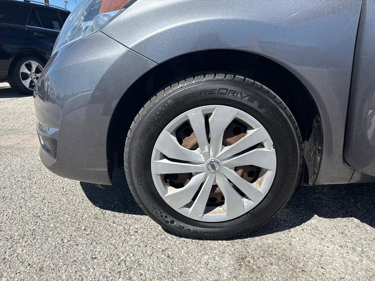 Used 2018 Nissan Versa Note SV image 24