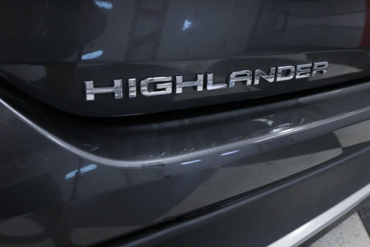 Used 2022 Toyota Highlander XSE FWD image 33
