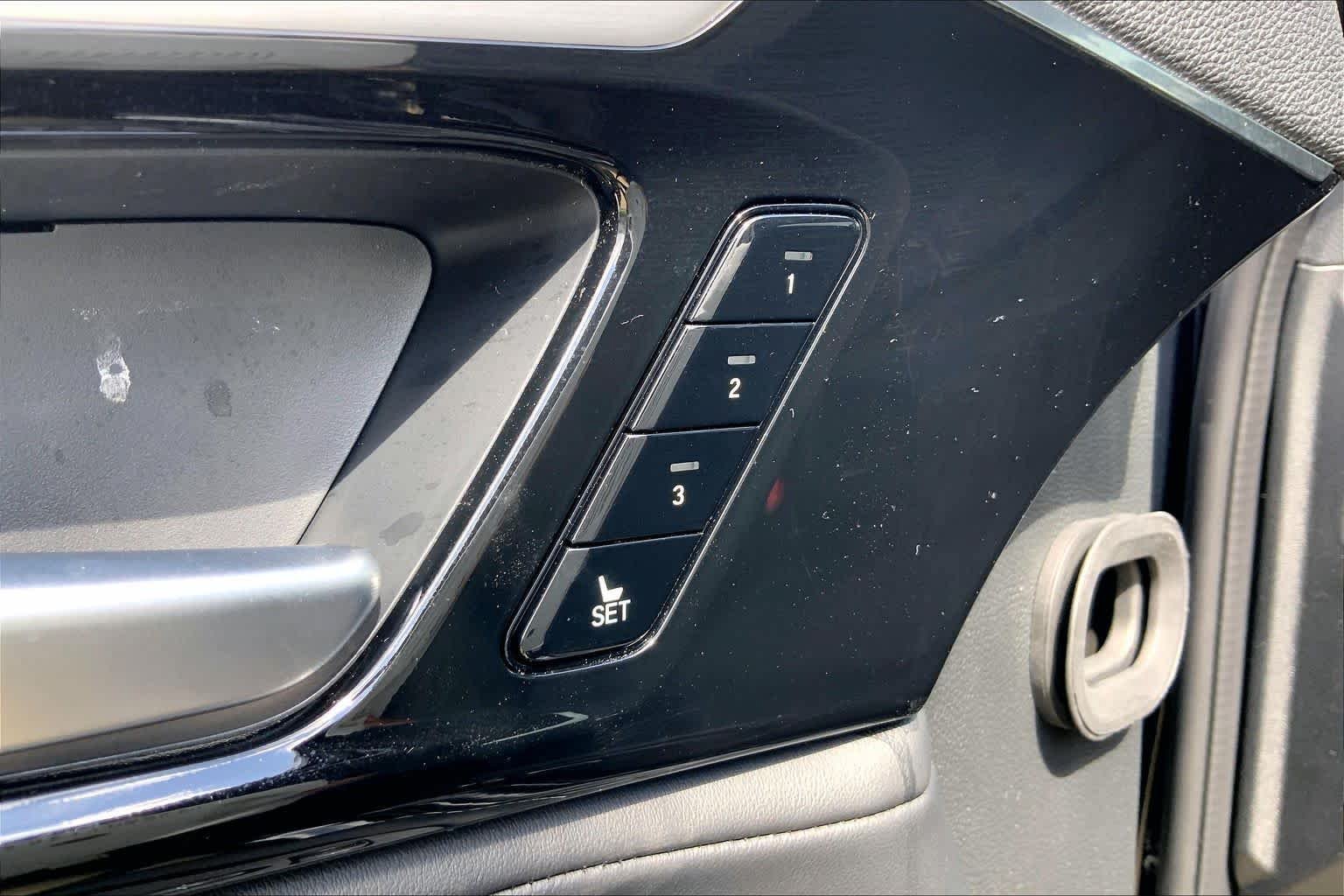New 2026 Acura MDX w/ Technology Package FWD image 18