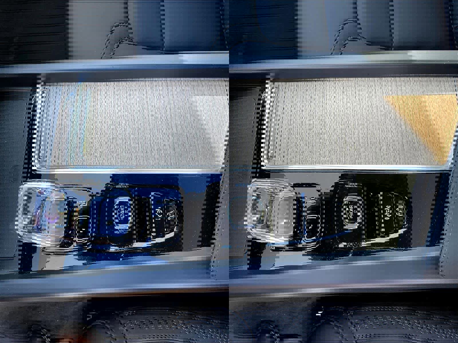 New 2026 Volvo XC60 T8 Plus w/ Climate Package AWD/4WD image 10