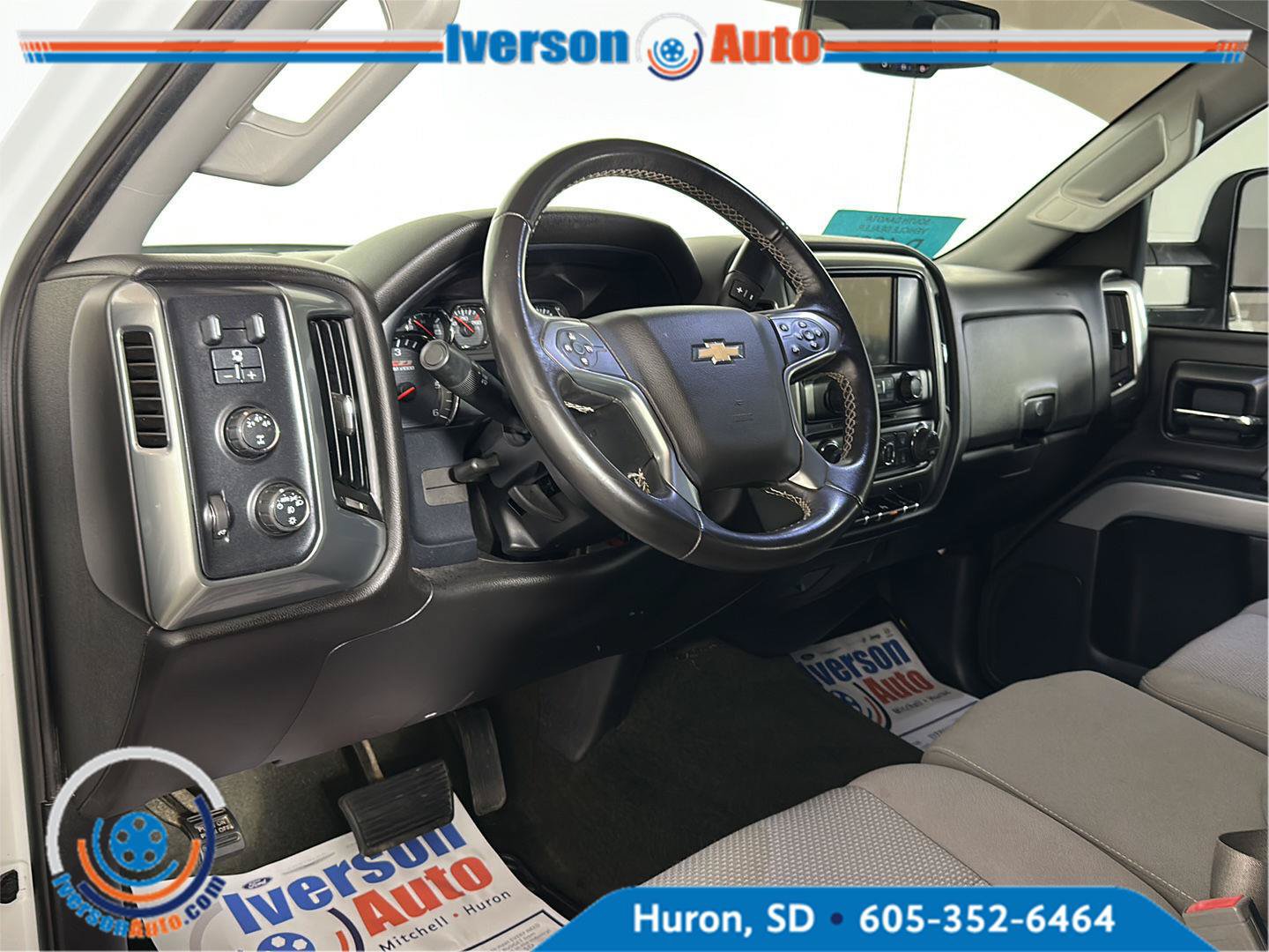 Used 2015 Chevrolet Silverado 2500 LT AWD/4WD image 15