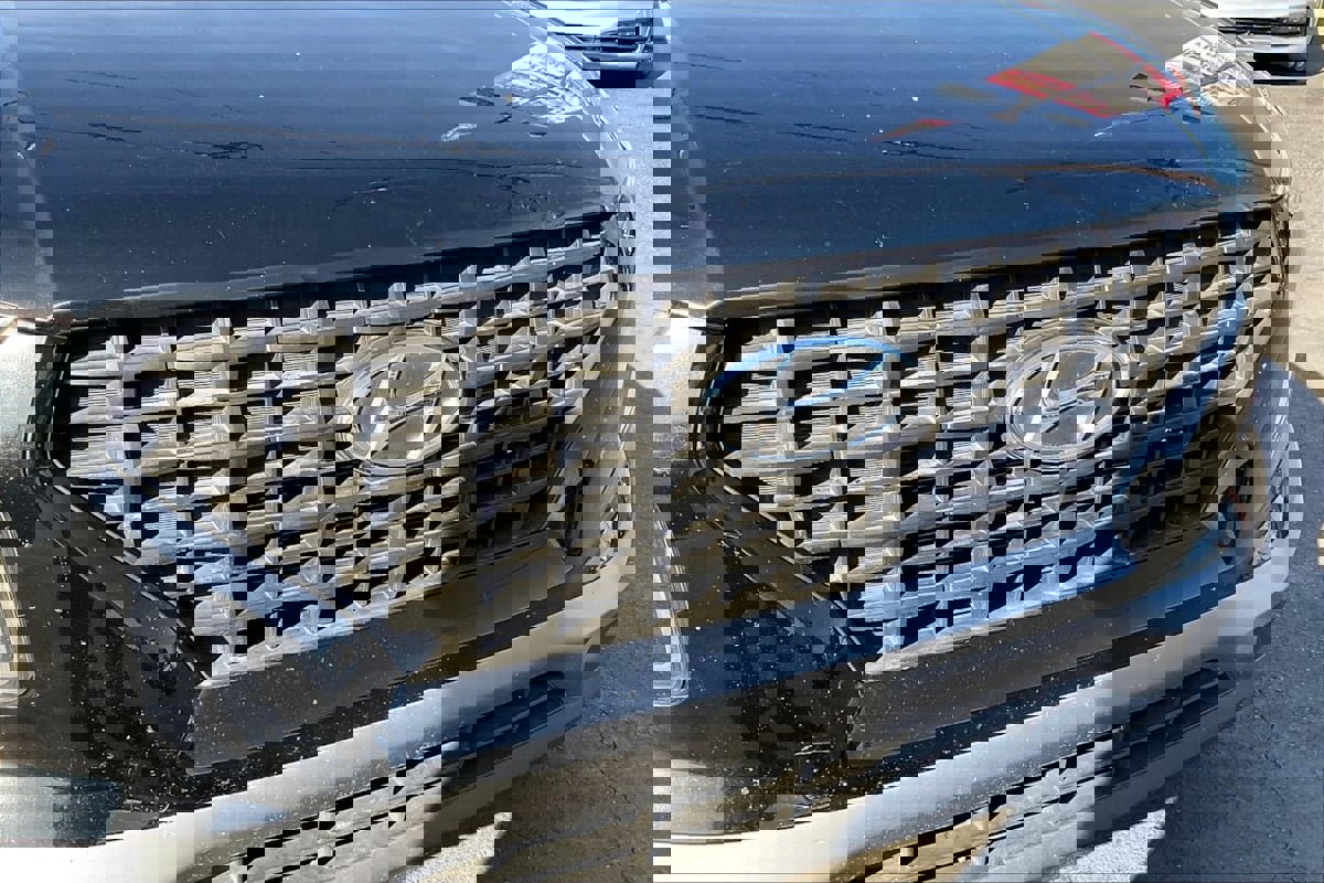 Used 2024 Hyundai Venue SE image 28