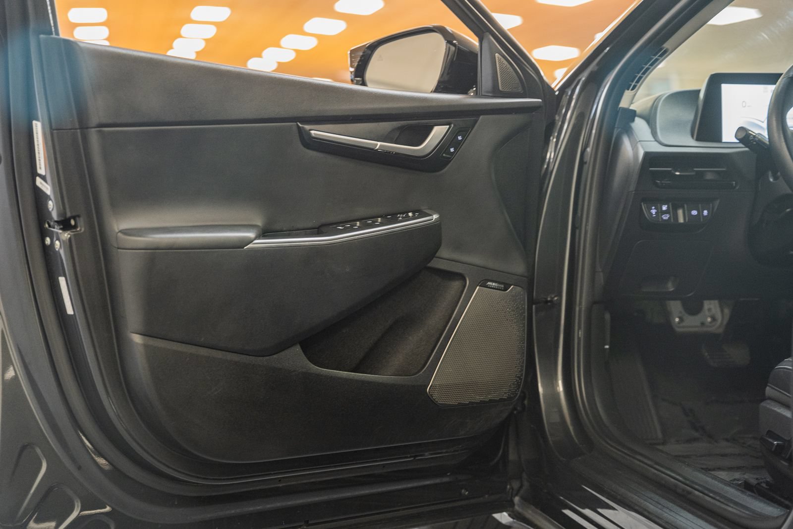 Used 2023 Kia EV6 Wind RWD image 36