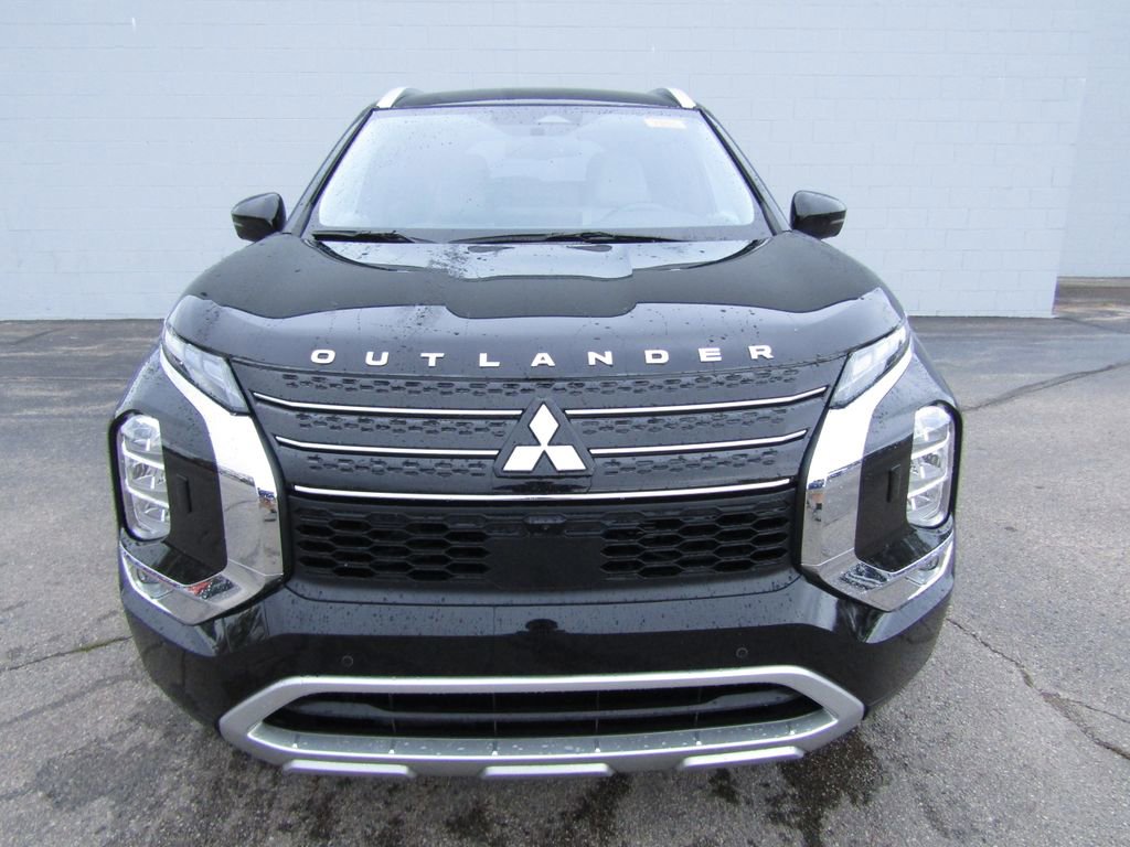 Used 2024 Mitsubishi Outlander SEL image 3
