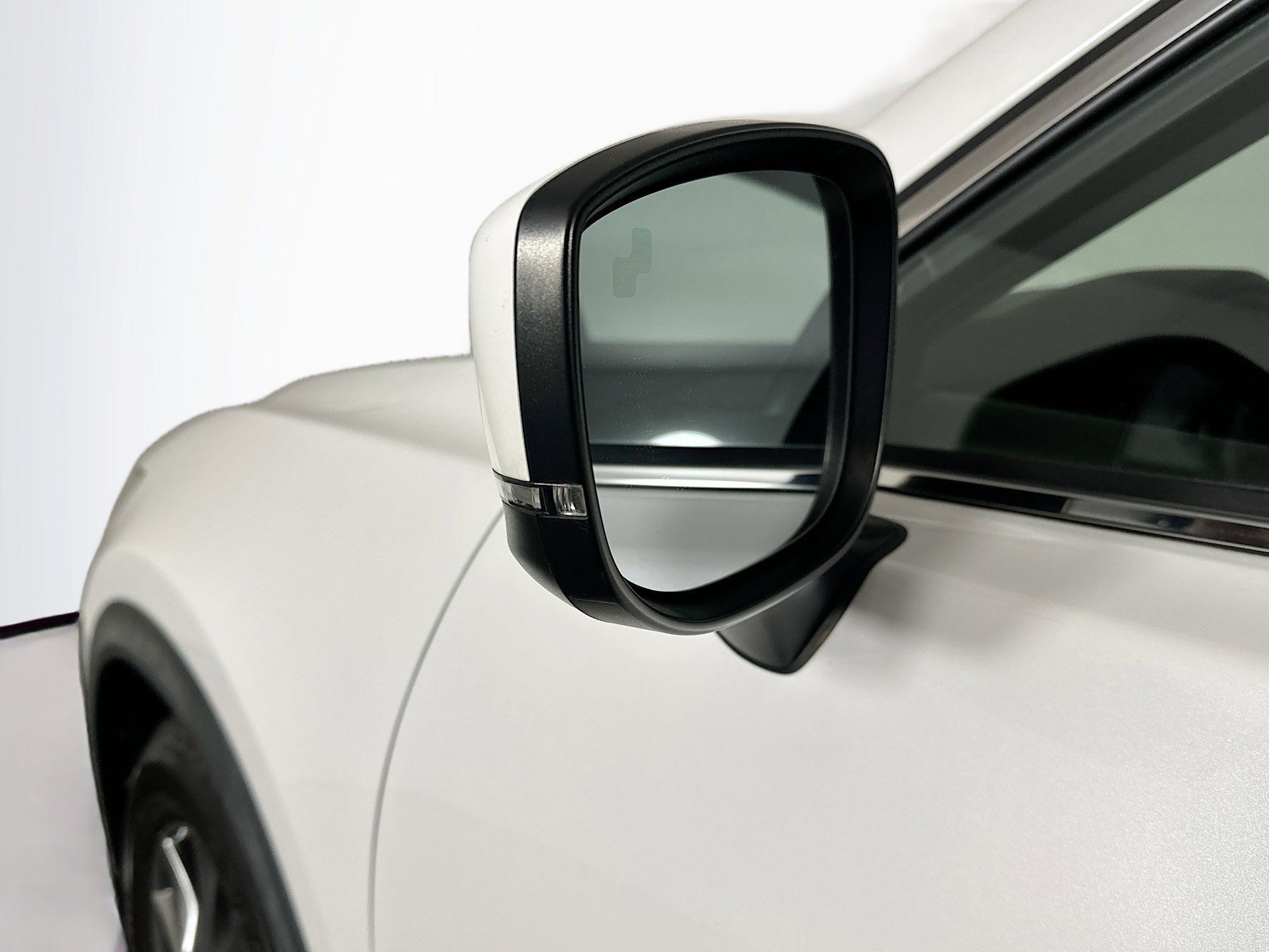 Used 2018 MAZDA CX-9 Touring image 16