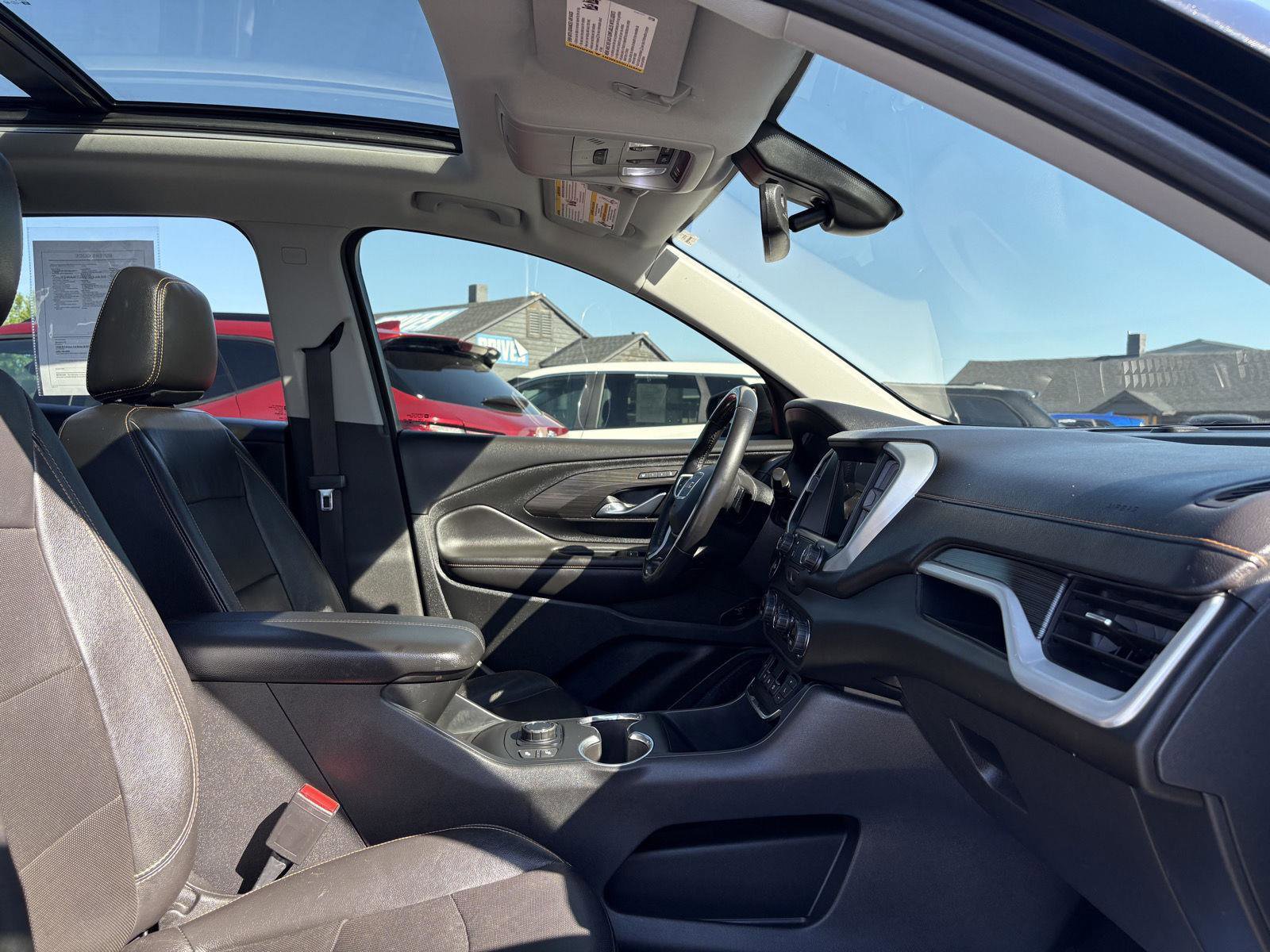 Used 2021 GMC Terrain SLT w/ Elevation Edition AWD/4WD image 22