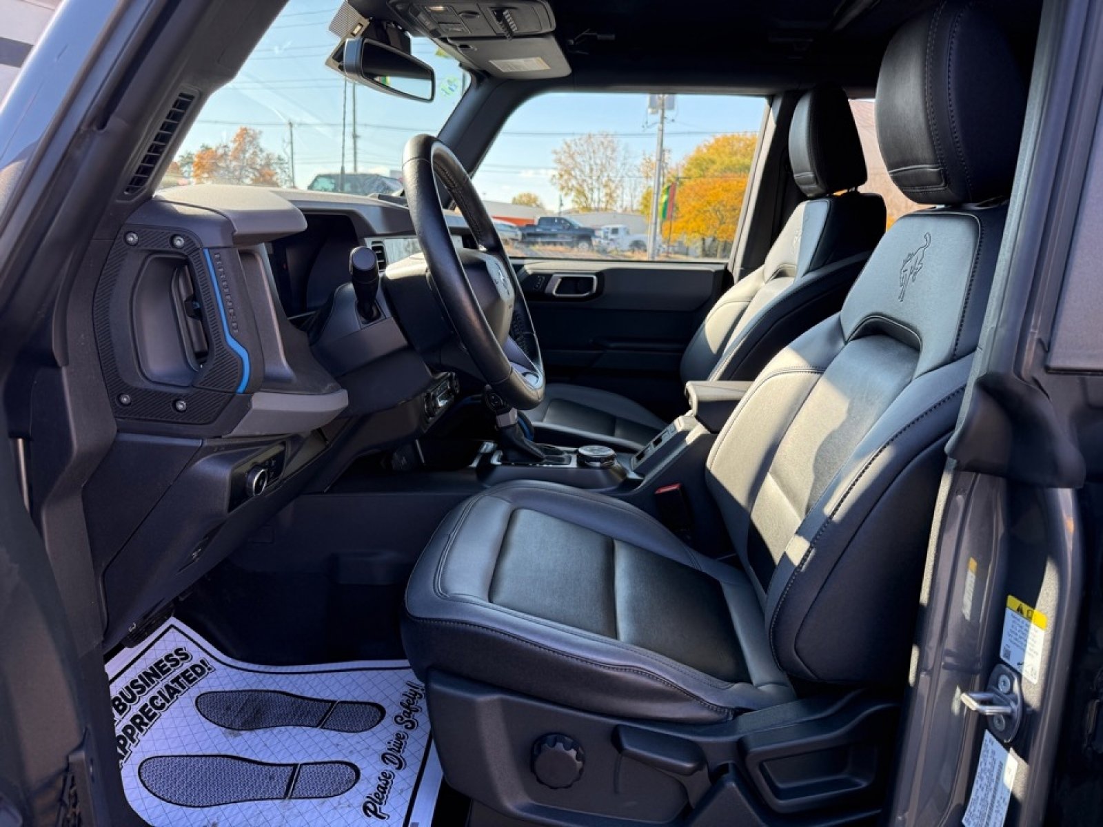 Used 2024 Ford Bronco Black Diamond image 10