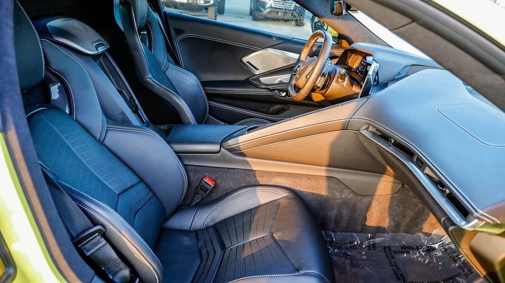 Used 2024 Chevrolet Corvette Stingray w/ Z51 Performance Package image 17