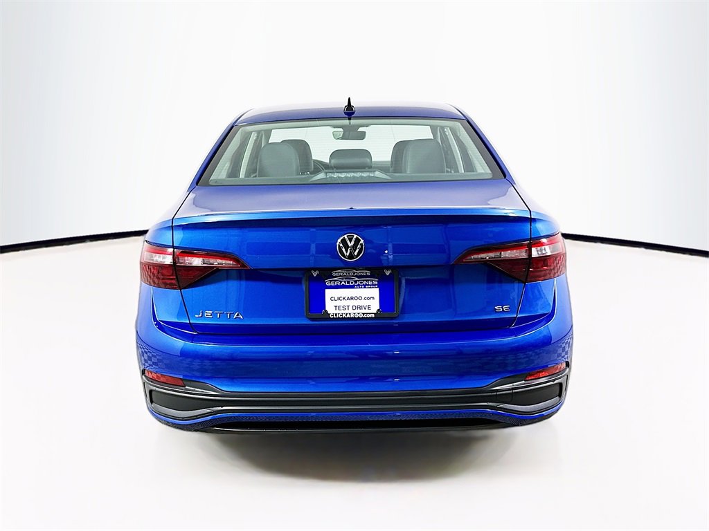 Used 2022 Volkswagen Jetta SE image 15