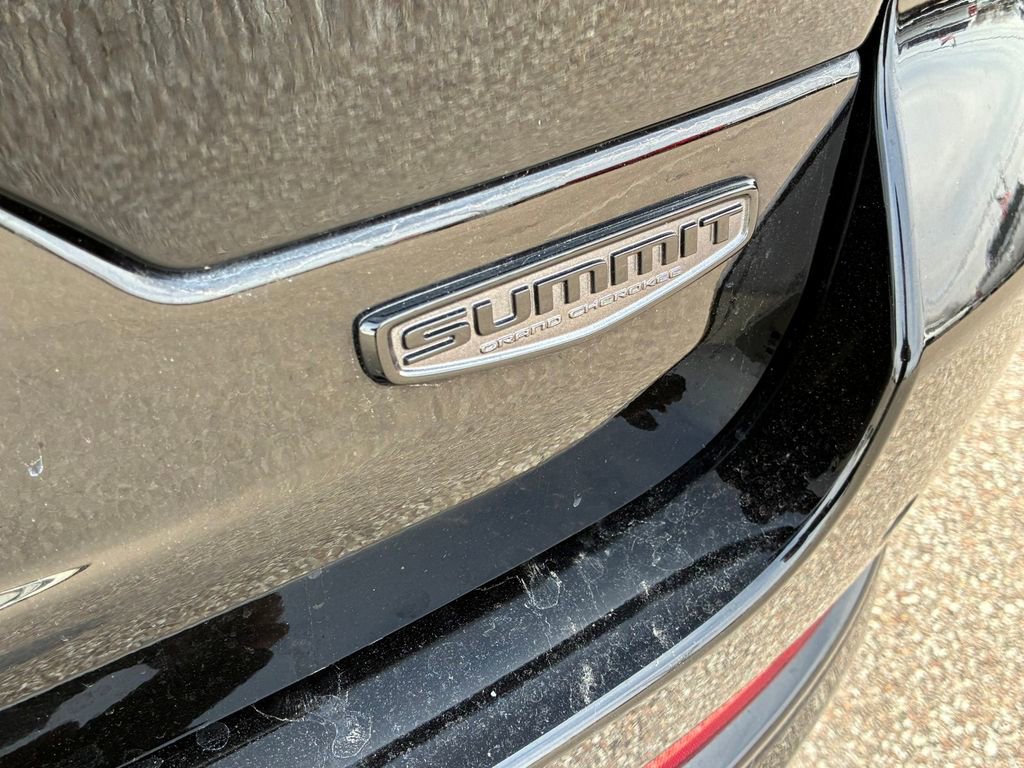 Used 2024 Jeep Grand Cherokee Summit w/ High Altitude Package image 13